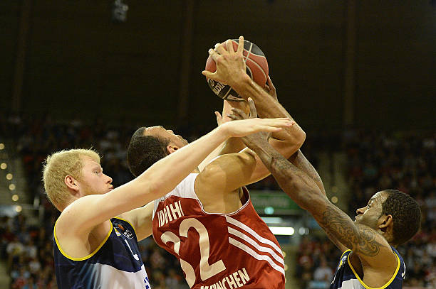 对抗推向了 对抗推向了